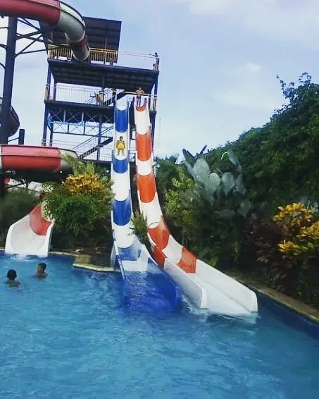 Balong Waterpark Jogja : Semua Bisa Renang Disini - Blog Travelisto Tours