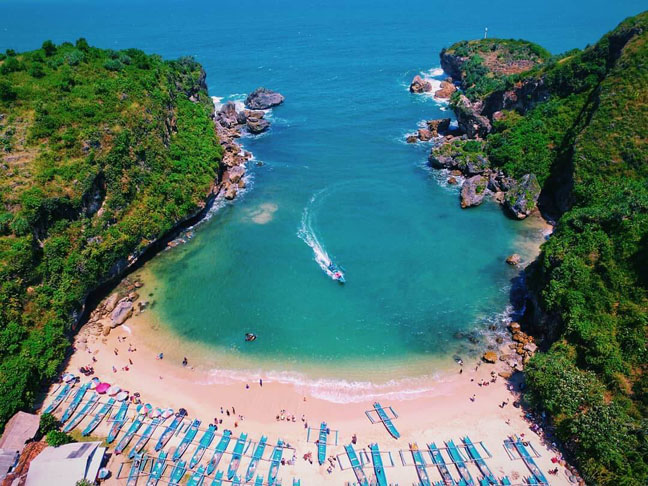 Pantai Ngrenehan Jogja