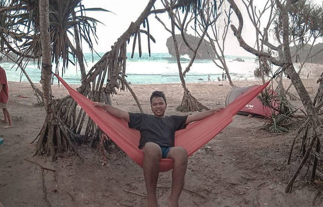 Hammock di pantai