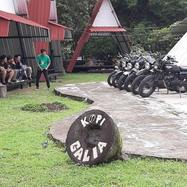 komunitas motor. ig @kopigalia_merapi